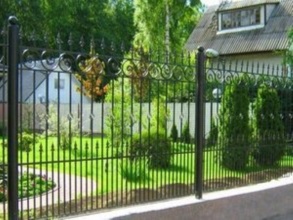 Кованые заборы на ленточном фундаменте 80 метров фото в Мишеронском